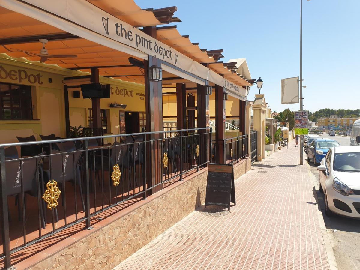 Amazing Villamartin House Sleeps 6 With Pool Villacosta Экстерьер фото